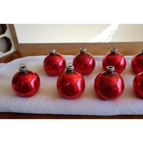 Lot Christmas Shiny Brite 22x Plain Red Silver Glass Ornament Ball USA Made 2.5" - Picture 9 of 14